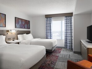 1 bedroom, premium bedding, in-room safe, desk