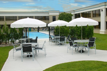 Outdoor pool, pool umbrellas