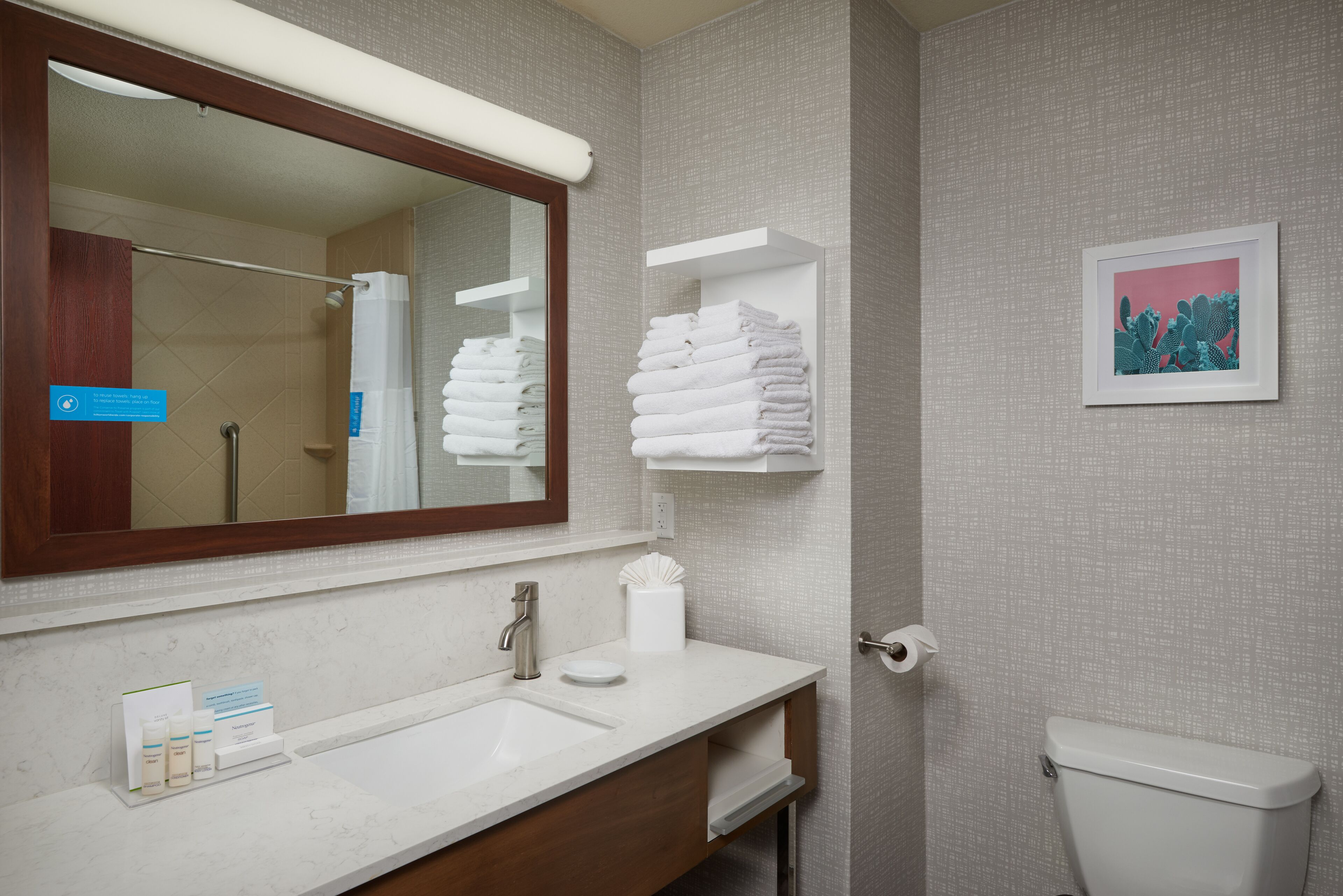 combined shower/bathtub, free toiletries, hair dryer, towels