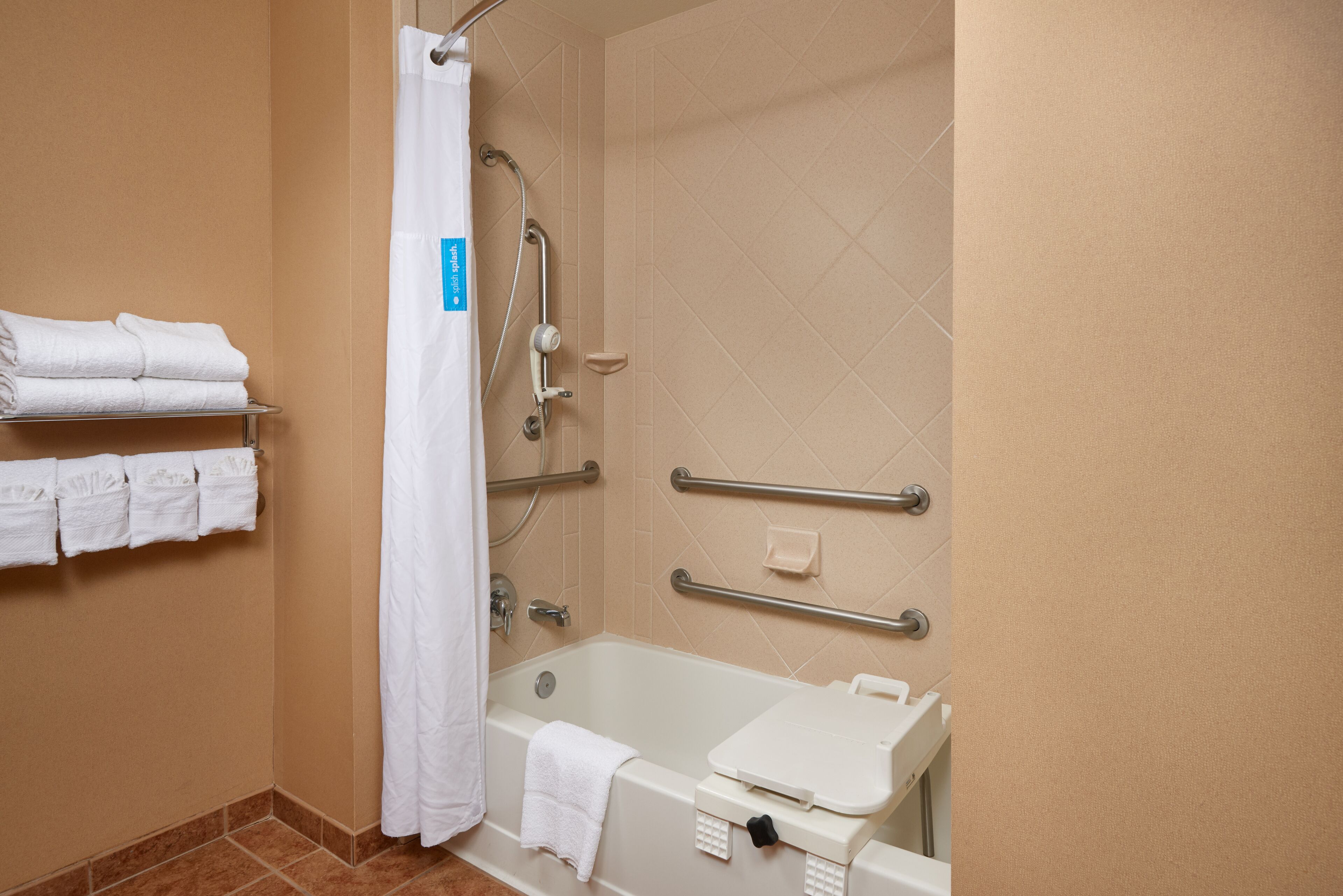 2 queen beds, accessible, non smoking | bathroom | combined shower/bathtub, free toiletries, hair dryer, towels