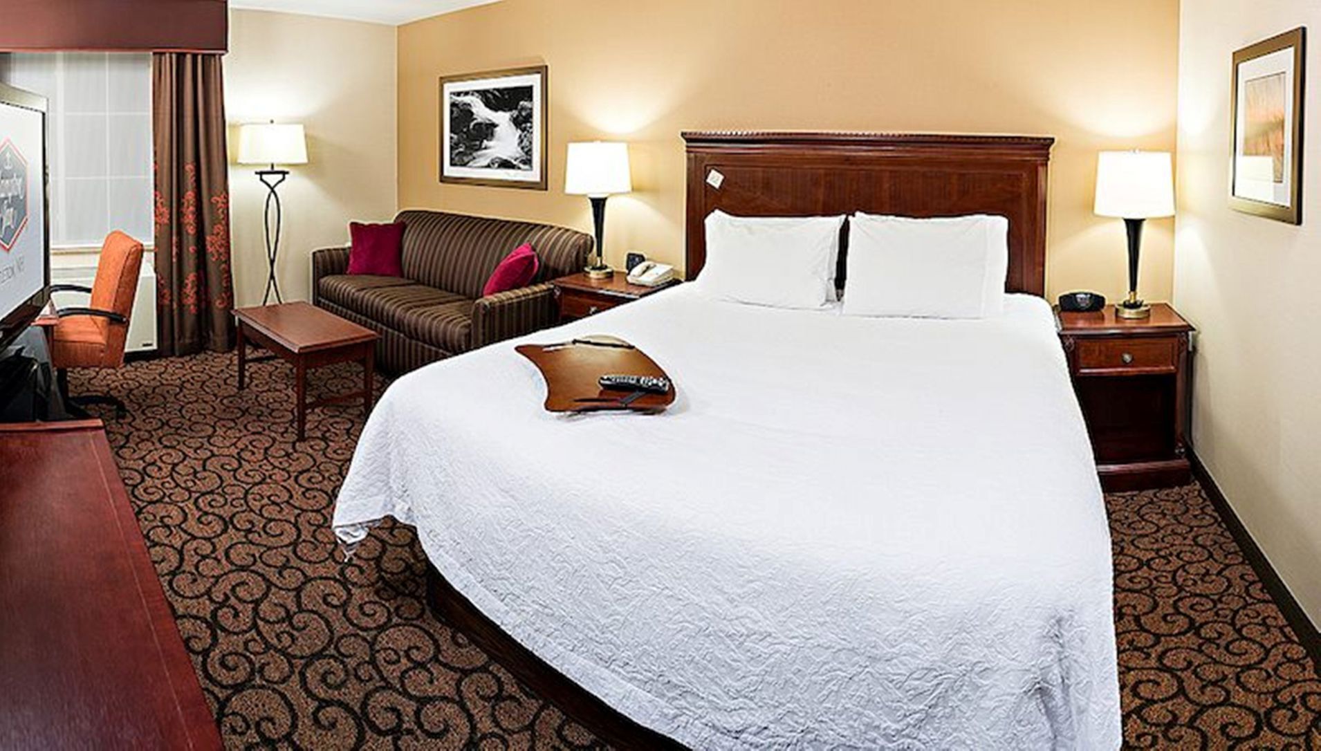 Ropa de cama de alta calidad y camas con pillow-top 