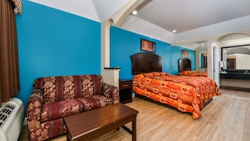 Room, 1 King Bed, Smoking | Desk, soundproofing, free WiFi, bed sheets