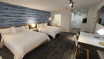 Studio, 2 Queen Beds