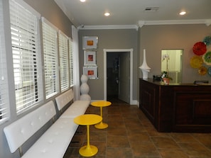 Lobby sitting area - Scottish Inns Galveston (Galveston)