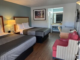 Decoración personalizada, muebles diferentes y escritorio