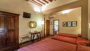 In-room safe, desk, free WiFi, bed sheets