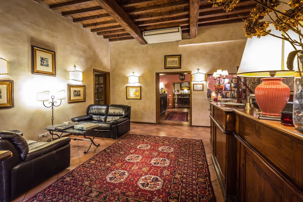 Hotel Marios