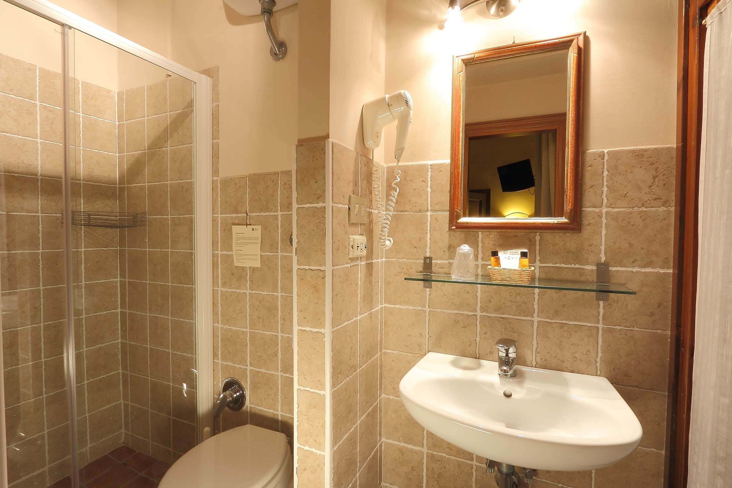 single room | bathroom | shower, free toiletries, hair dryer, bidet