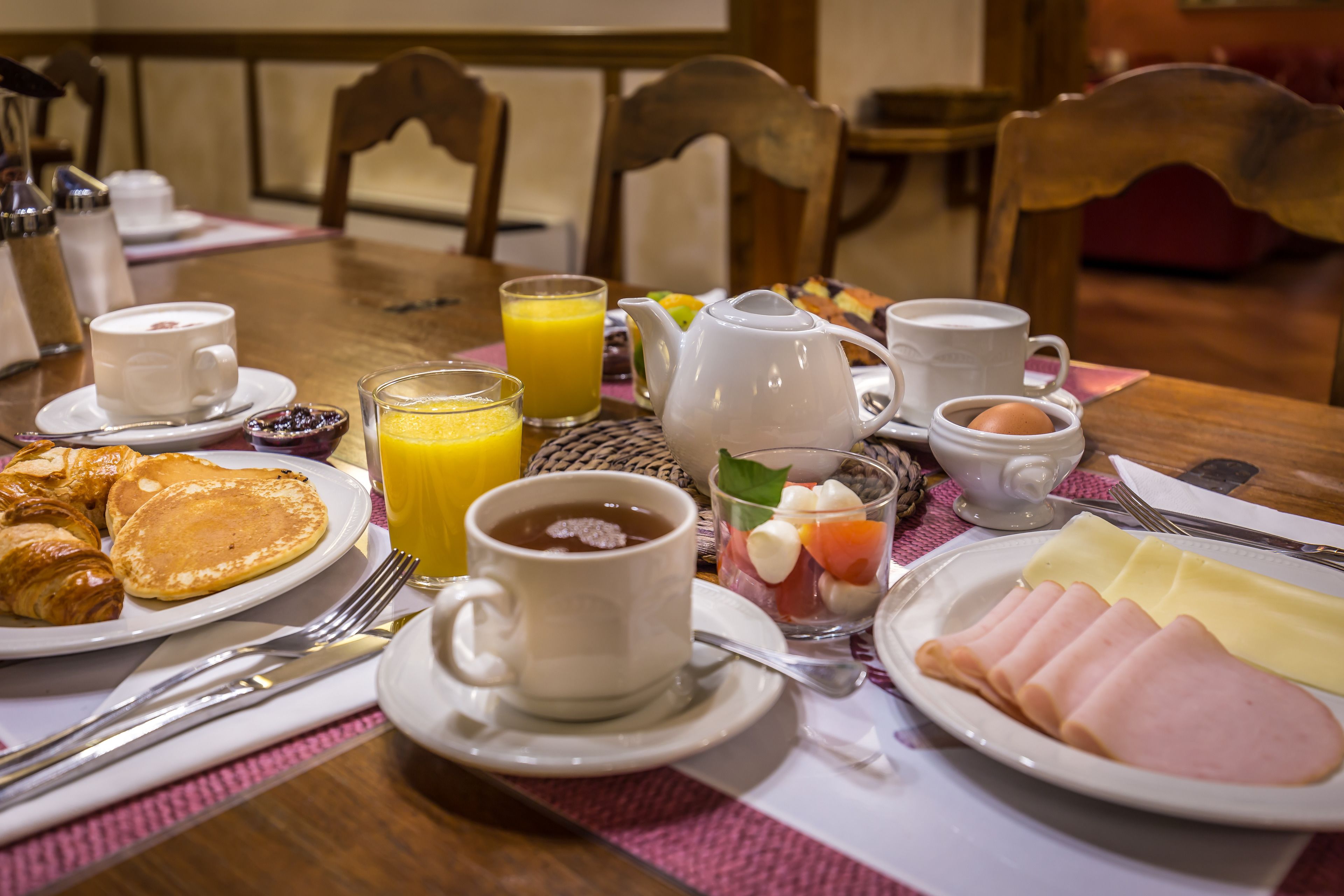 daily buffet breakfast (eur 7 per person)