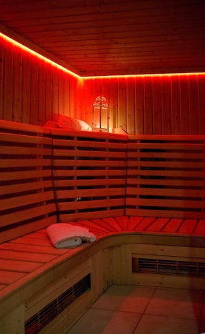 Sauna, steam room, body treatments, aromatherapy, hot stone massages