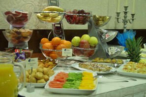 Daily buffet breakfast for a fee