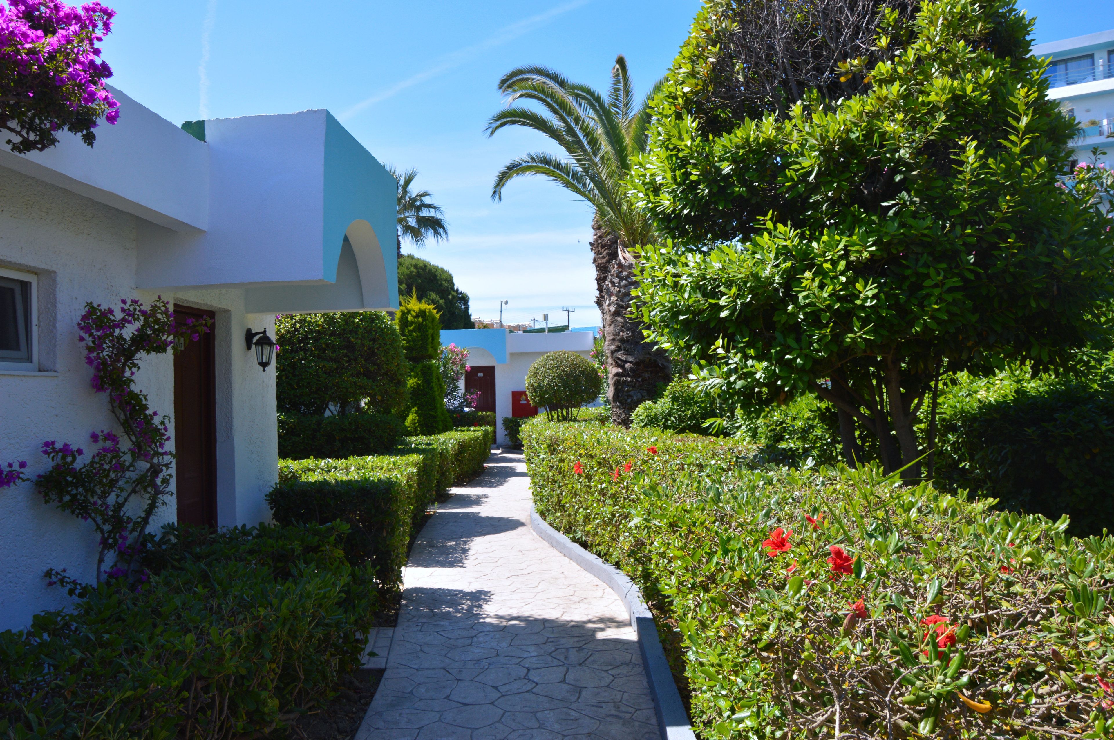 bungalow, garden view | 1 bedroom, in-room safe, desk, laptop workspace