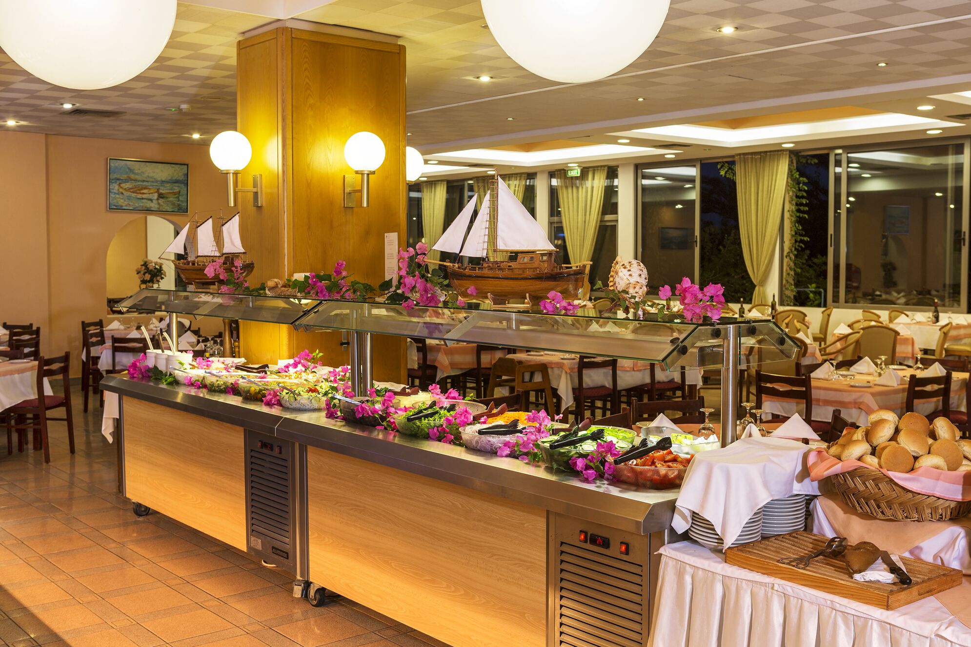 daily buffet breakfast (eur 10 per person)