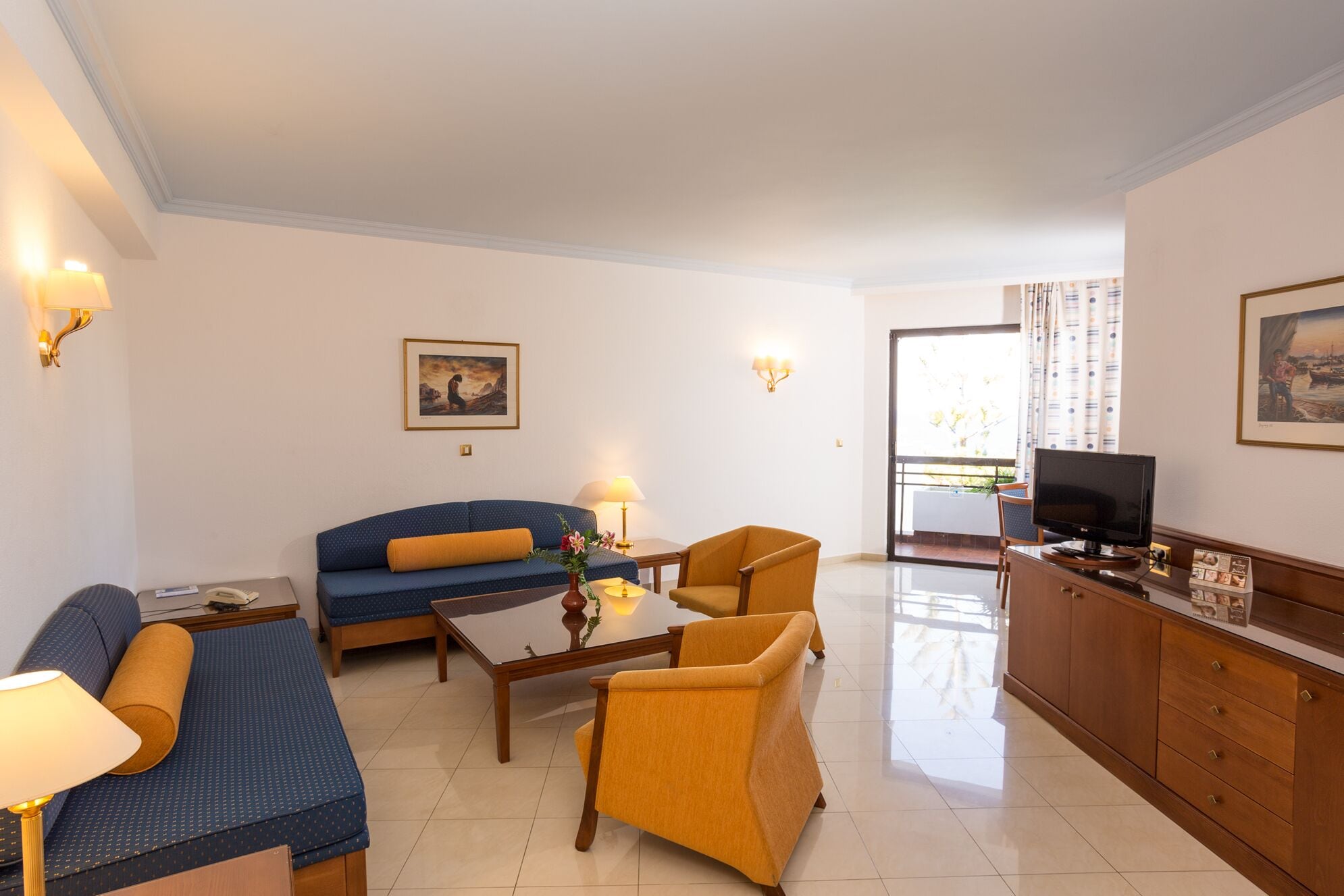 suite, sea view | living area | lcd tv
