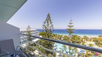 Superior Twin Room, Sea View | Beach/ocean view