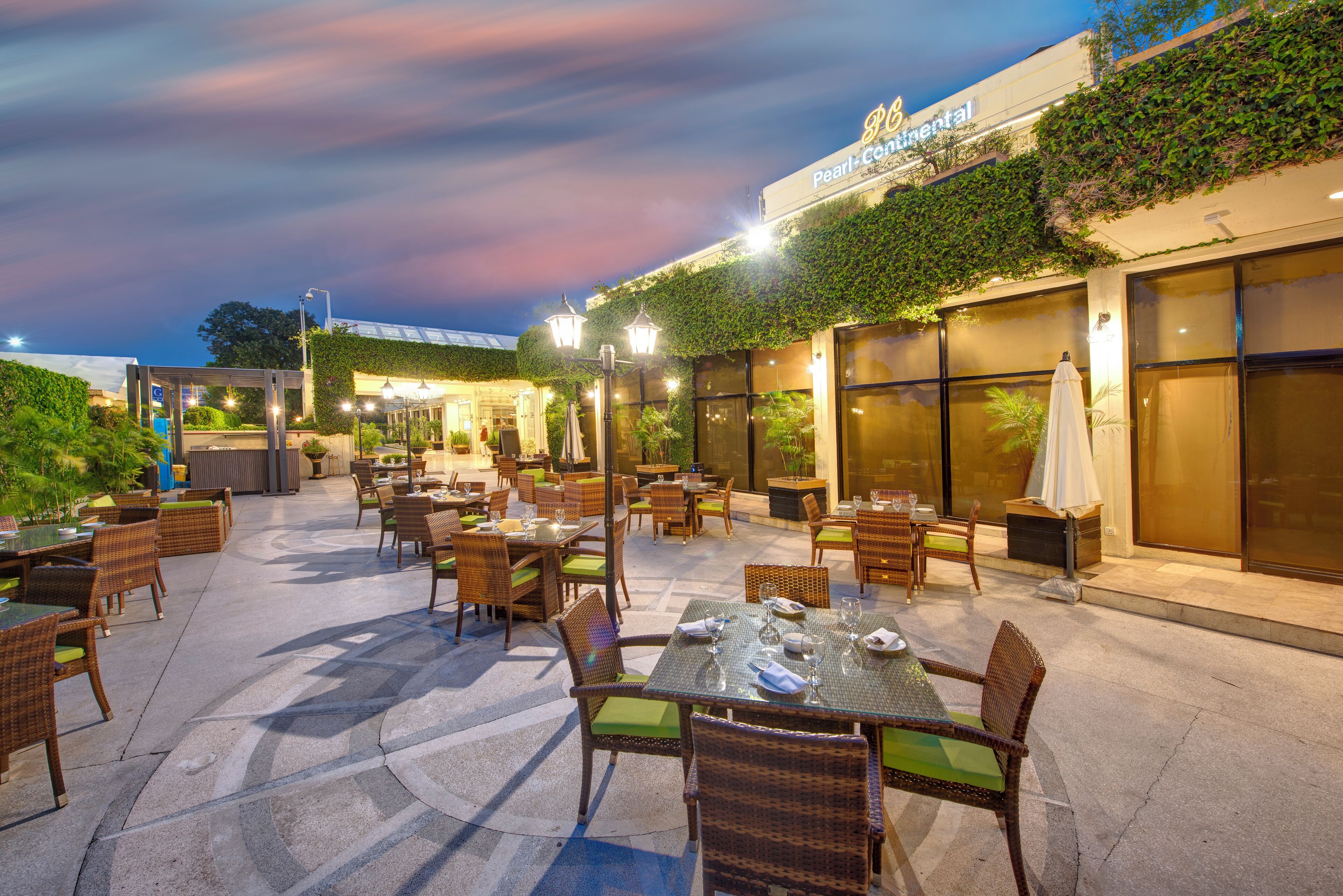 5 restaurants, breakfast, lunch served; local and international cuisine 