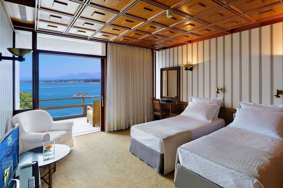 minibar, in-room safe, desk, soundproofing