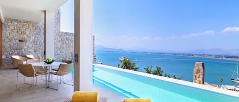 Villa - 2 sovrum - privat pool - havsutsikt (Palace) | Minibar, vÀrdeförvaringsskÄp pÄ rummet, skrivbord och ljudisolering