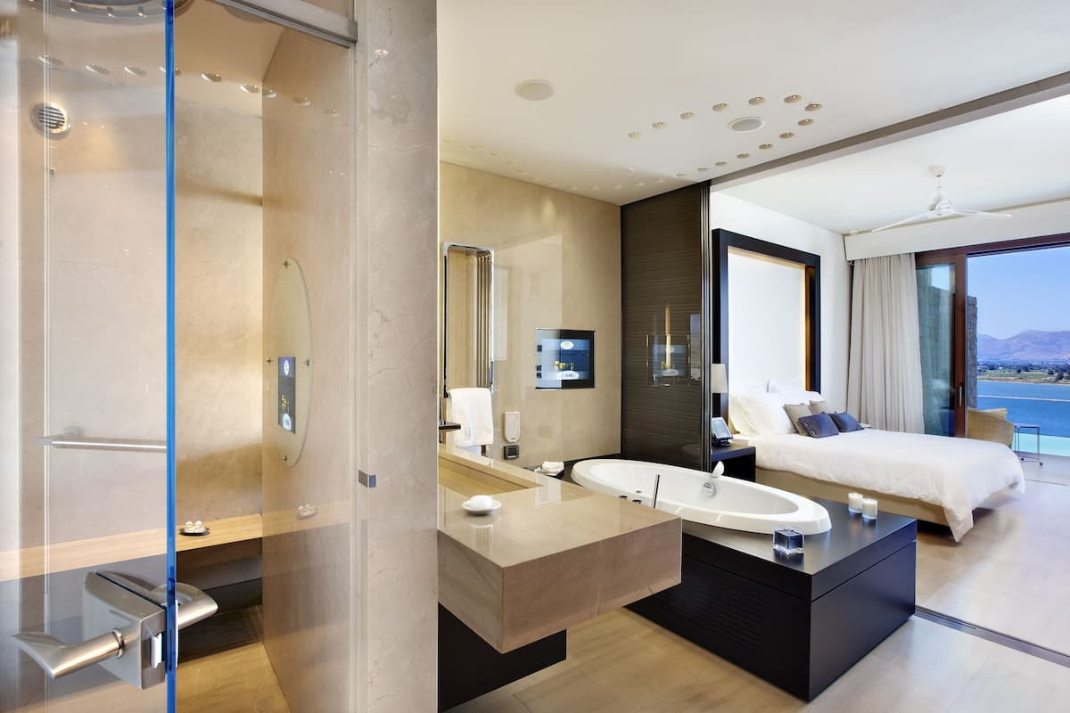 villa, 2 bedrooms, private pool, sea view (palace) | minibar, in-room safe, desk, soundproofing