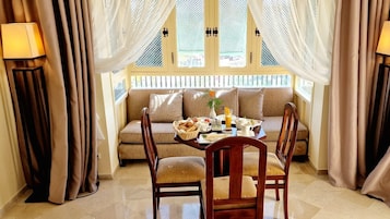 Desayuno buffet incluido todos los días