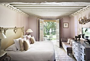Premium bedding, pillowtop beds, minibar, in-room safe - Hôtel Villa Marie St Tropez (Ramatuelle)
