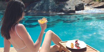 Outdoor pool, pool umbrellas, sun loungers