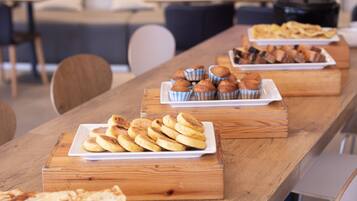 Daily buffet breakfast for a fee