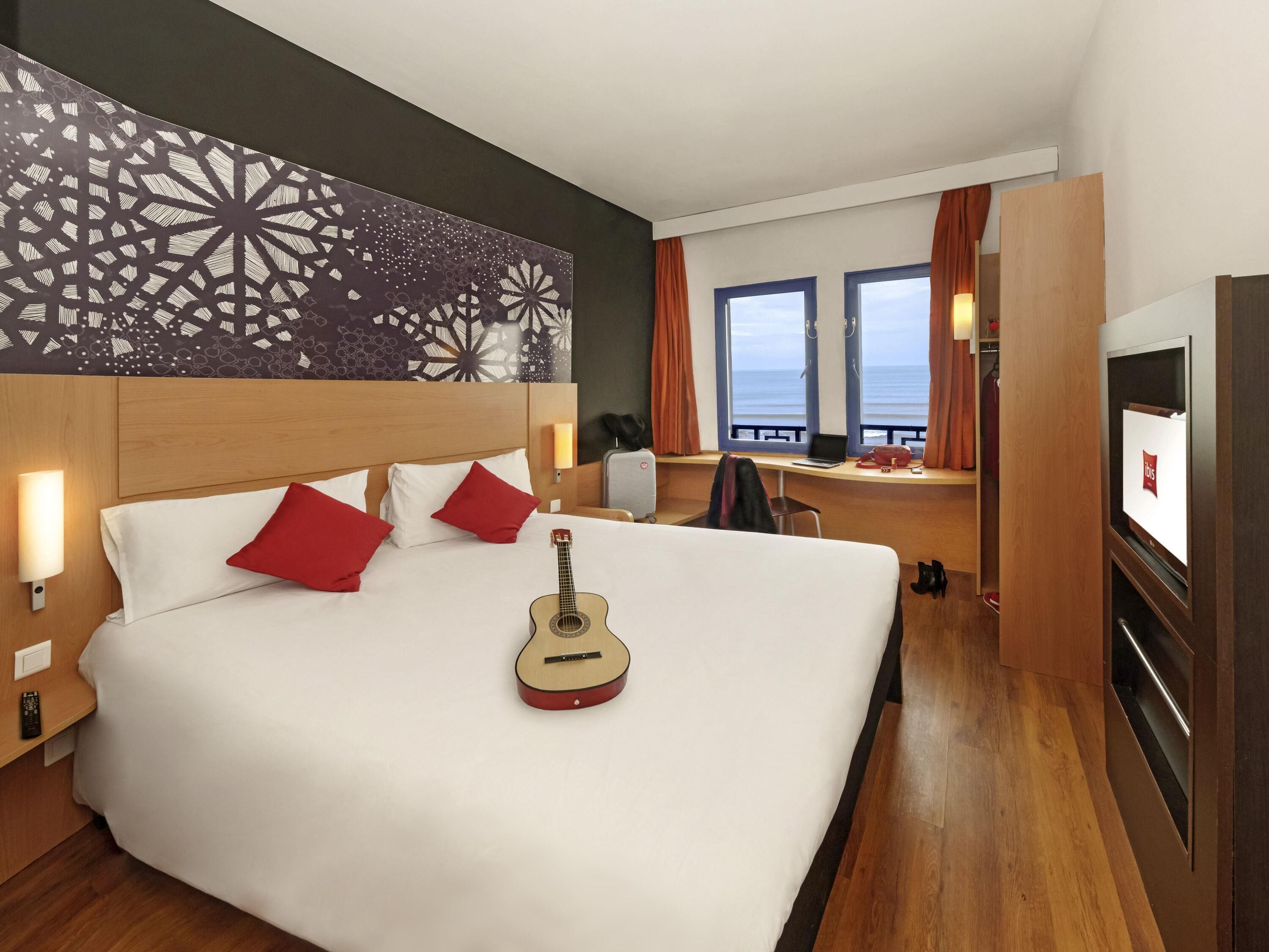 Standard Double Room, 1 Double Bed | 1 bedroom, premium bedding, in-room safe, desk