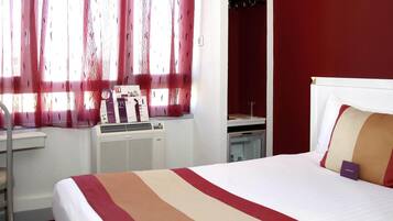 1 bedroom, premium bedding, minibar, in-room safe