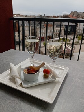 Superior Room, Balcony and Bath | Balcony