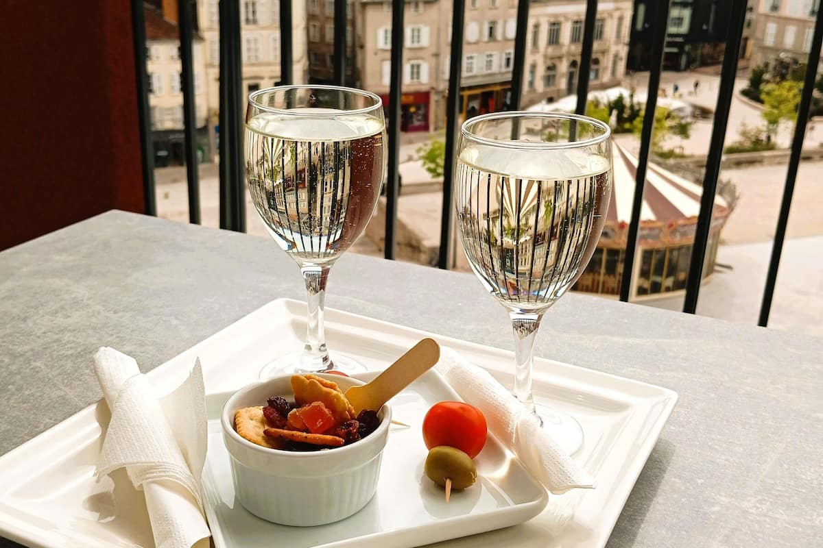 Superior Room, Balcony and Bath | 1 bedroom, premium bedding, minibar, in-room safe