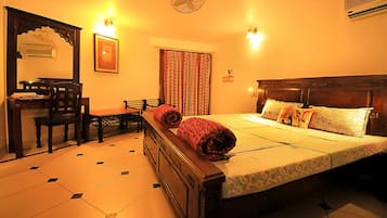 20 bedrooms, desk, soundproofing, iron/ironing board