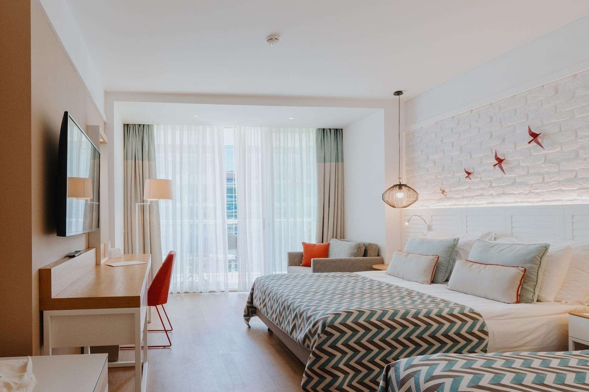 Literie de qualité supérieure, articles gratuits dans le mini-bar