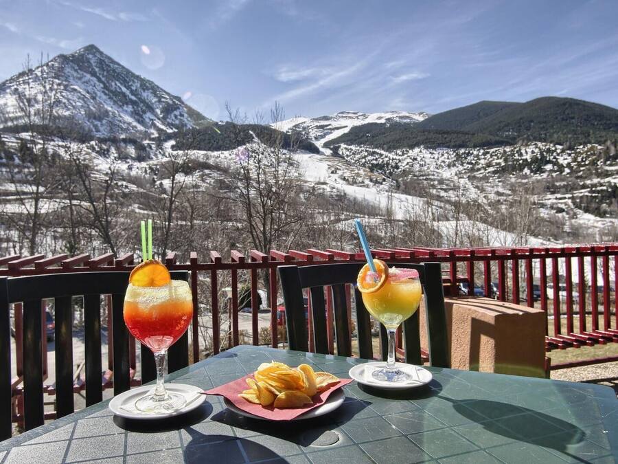 Aamiainen ja illallinen, paikallinen keittiö