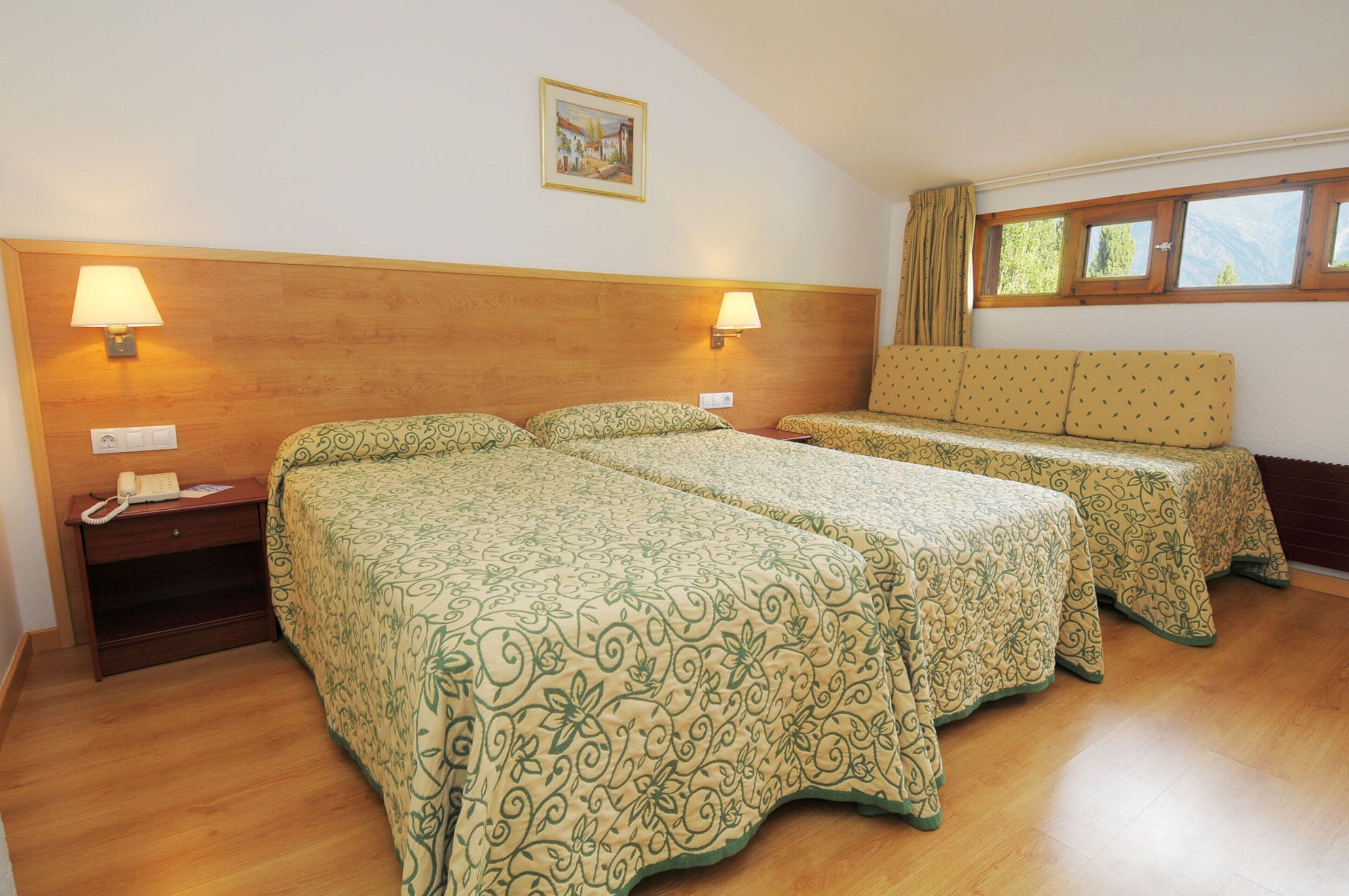 In-room safe, desk, blackout drapes, soundproofing