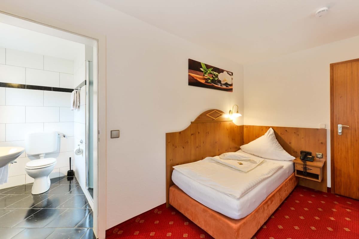 Desk, rollaway beds, free WiFi, bed sheets