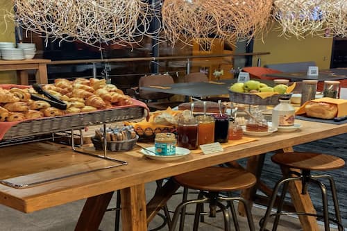 Daily buffet breakfast for a fee
