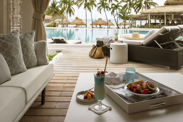 Outdoor pool, sun loungers