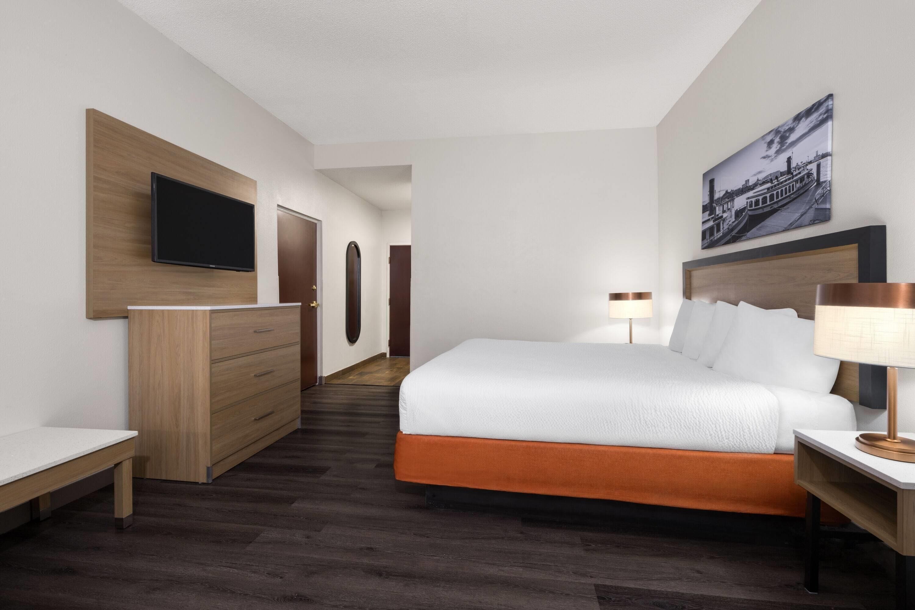 Photo - Baymont by Wyndham Savannah/Garden City