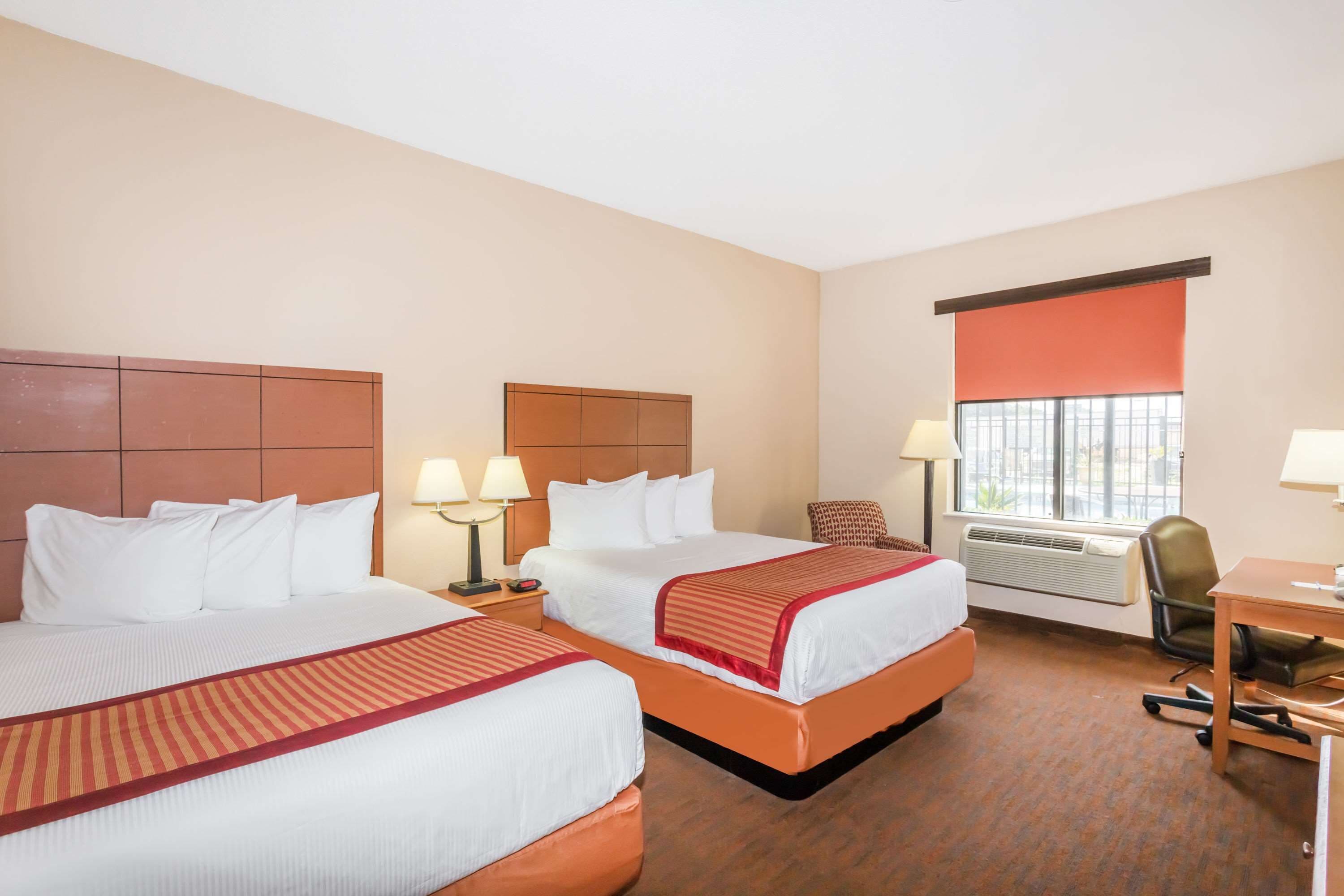 Photo - Baymont by Wyndham Savannah/Garden City