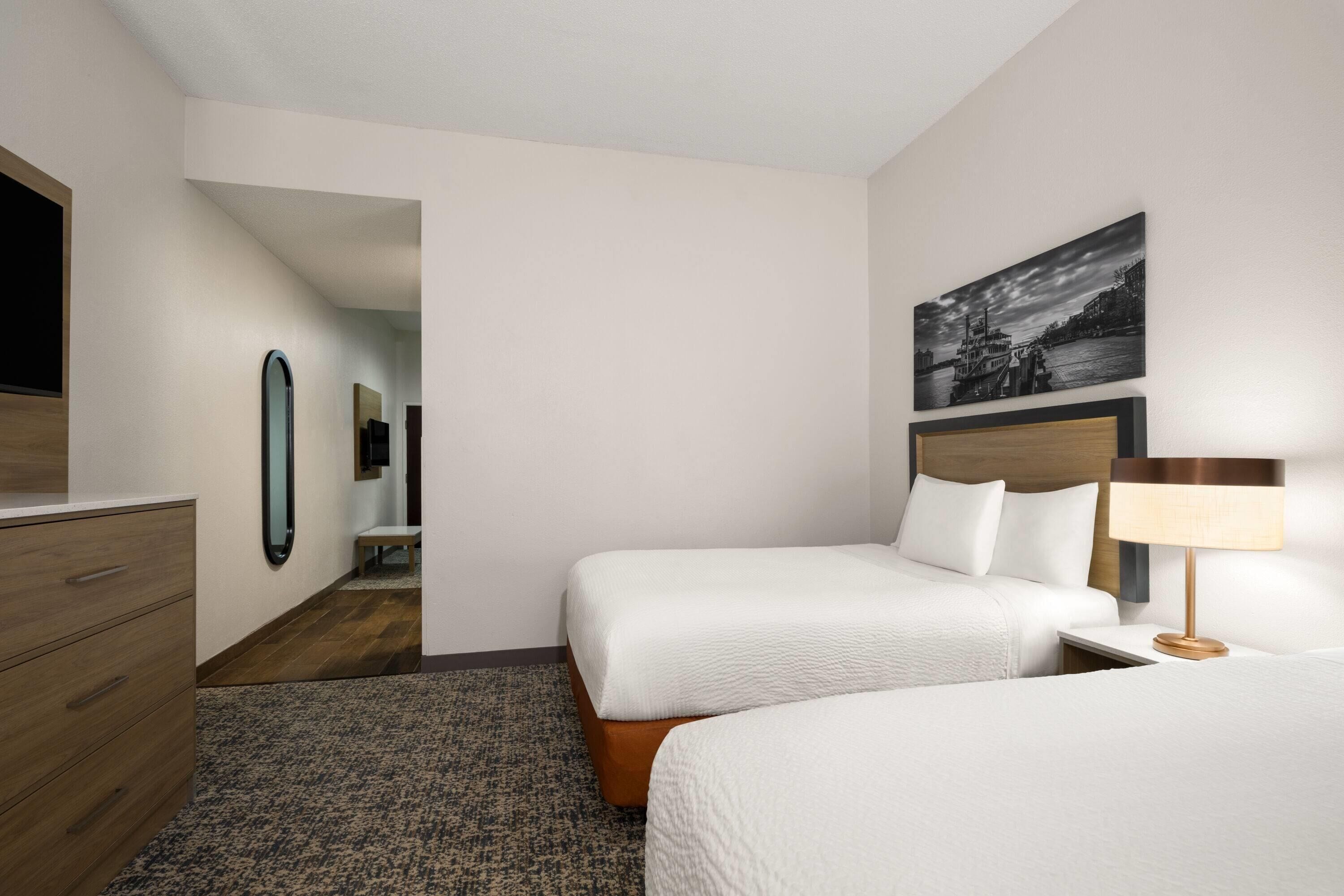 Photo - Baymont by Wyndham Savannah/Garden City