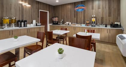 Baymont by Wyndham Savannah/Garden City