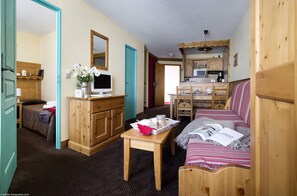 Appartement Confort, 1 chambre | Cuisine privée | Réfrigérateur, plaque de cuisson, lave-vaisselle, cafetière/bouilloire