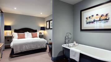 Deluxe Double Room | Egyptian cotton sheets, iron/ironing board, free WiFi, bed sheets