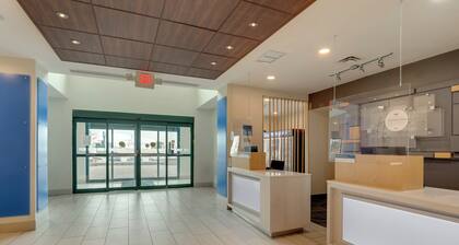 Holiday Inn Express & Suites Montpelier by IHG