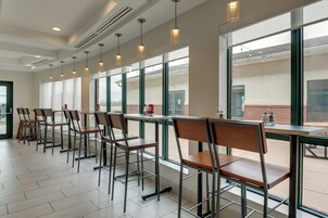 Café da manhã continental grátis todos os dias