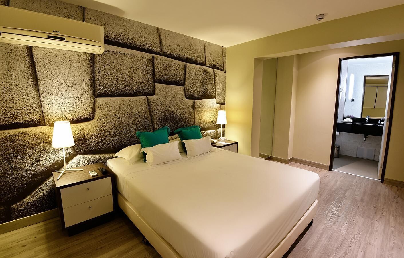 Premium bedding, down duvets, minibar, in-room safe