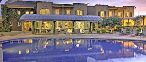 Outdoor pool, sun loungers