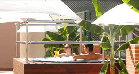 Outdoor spa tub. Hotel Torremar – Mares