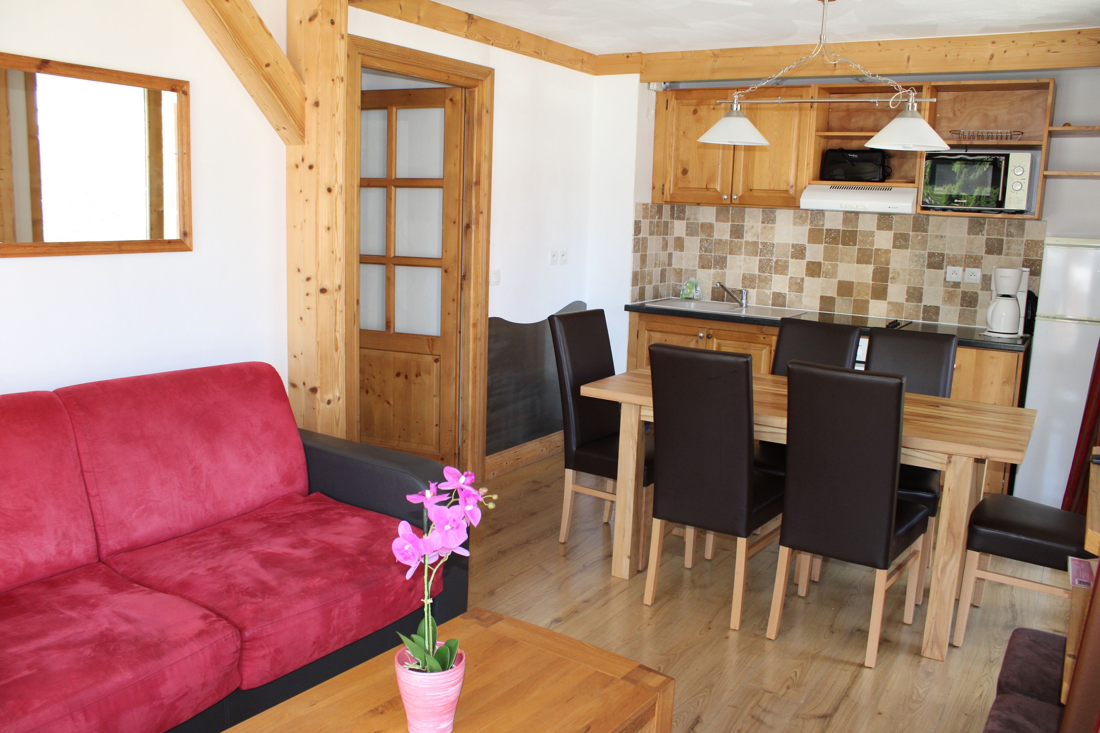 免费婴儿床、免费 WiFi